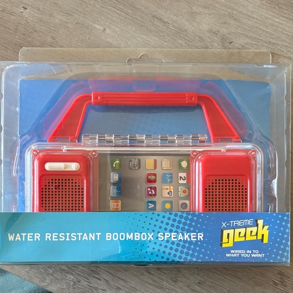Red Portable Boombox Speaker - Picture 1 of 3